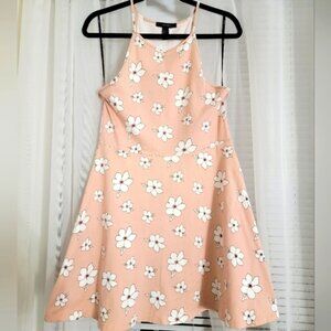 Forever 21 Floral Sleeveless Dress in Peach and White